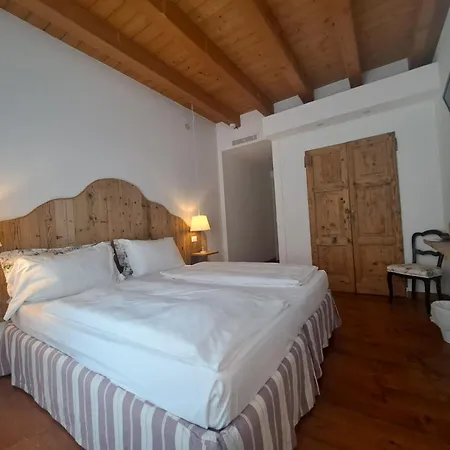 La Vineria Di San Mattia Villa Verona Room photo