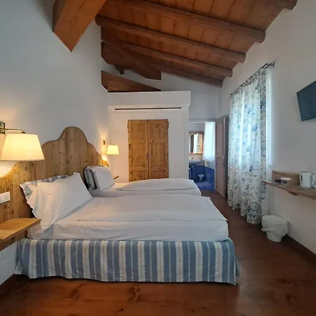 La Vineria Di San Mattia Villa Verona Room photo